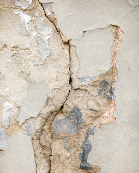 Foundation Repair Contractors in Coram, NY - A Closeup Picture of a Foundation Crack<br />
