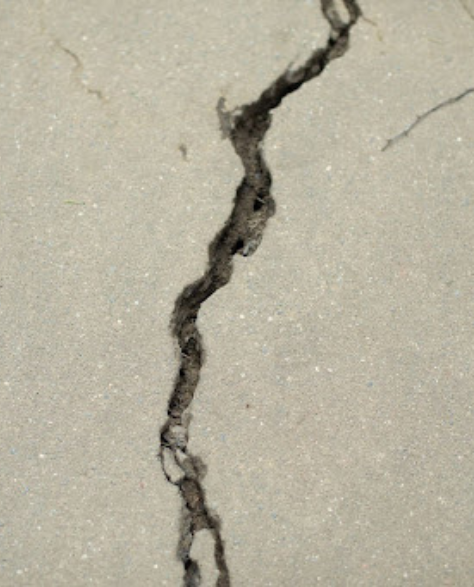 Foundation Repair Contractors in Deer Park, NY - A Foundation Crack Shown Up Close<br />
