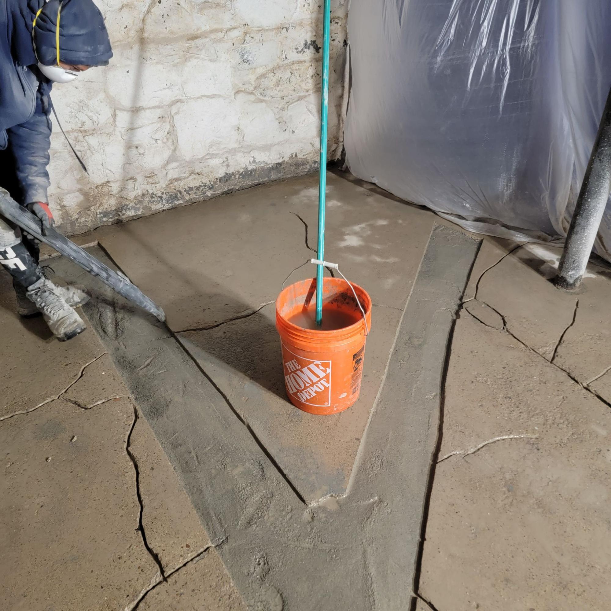 After relaying the waterproofing system the team sealed the joints and cavities with waterproofing materials and concrete.