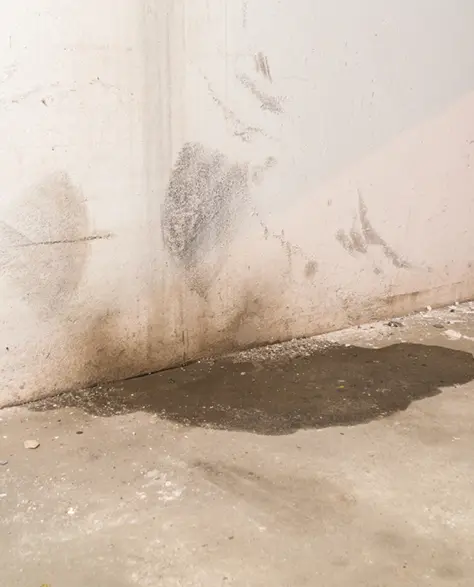 Water Damage Prevention Contractor New York - Water Damage to a Wall<br />
