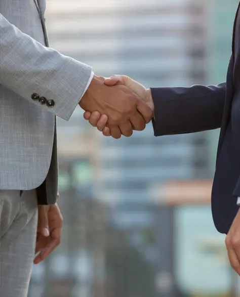 A homeowner and a zavza seal expert shaking hands over a rebate deal with pseg