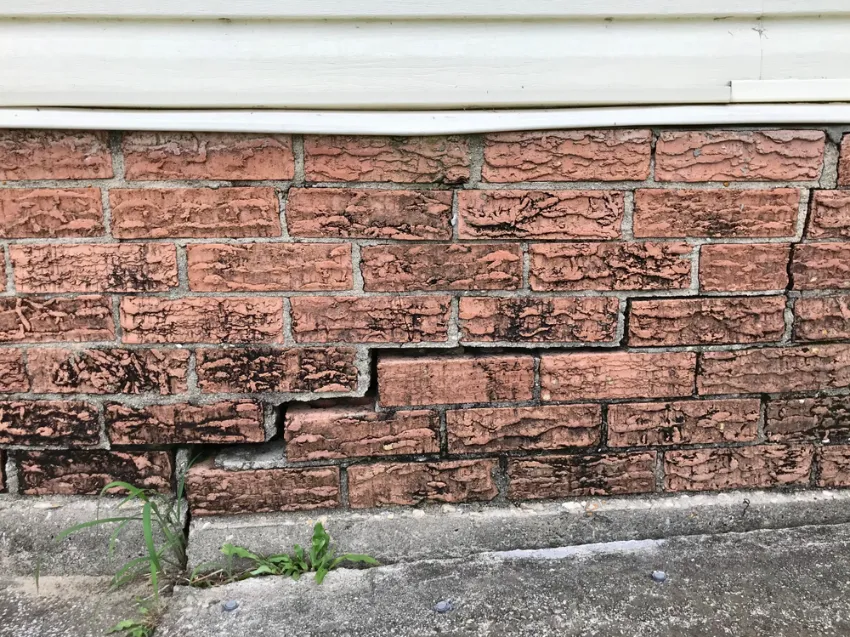 Uniform and Differential Settlement: A Stairstep Crack in a Brick Foundation