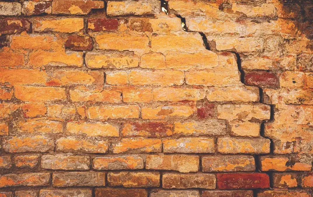 What Does a Zig Zag Crack in a Brick Wall Mean?