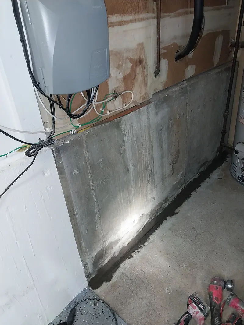 The wall joint waterproofing in progress