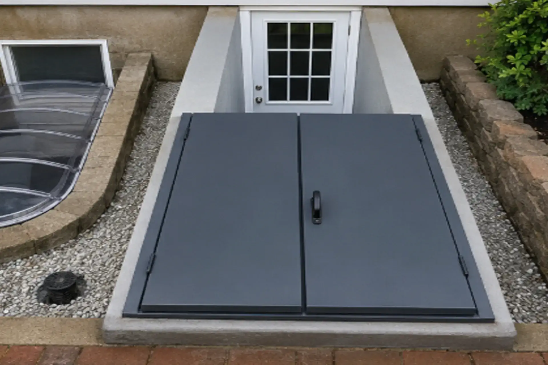new-bilco-classic-basement-door-featured