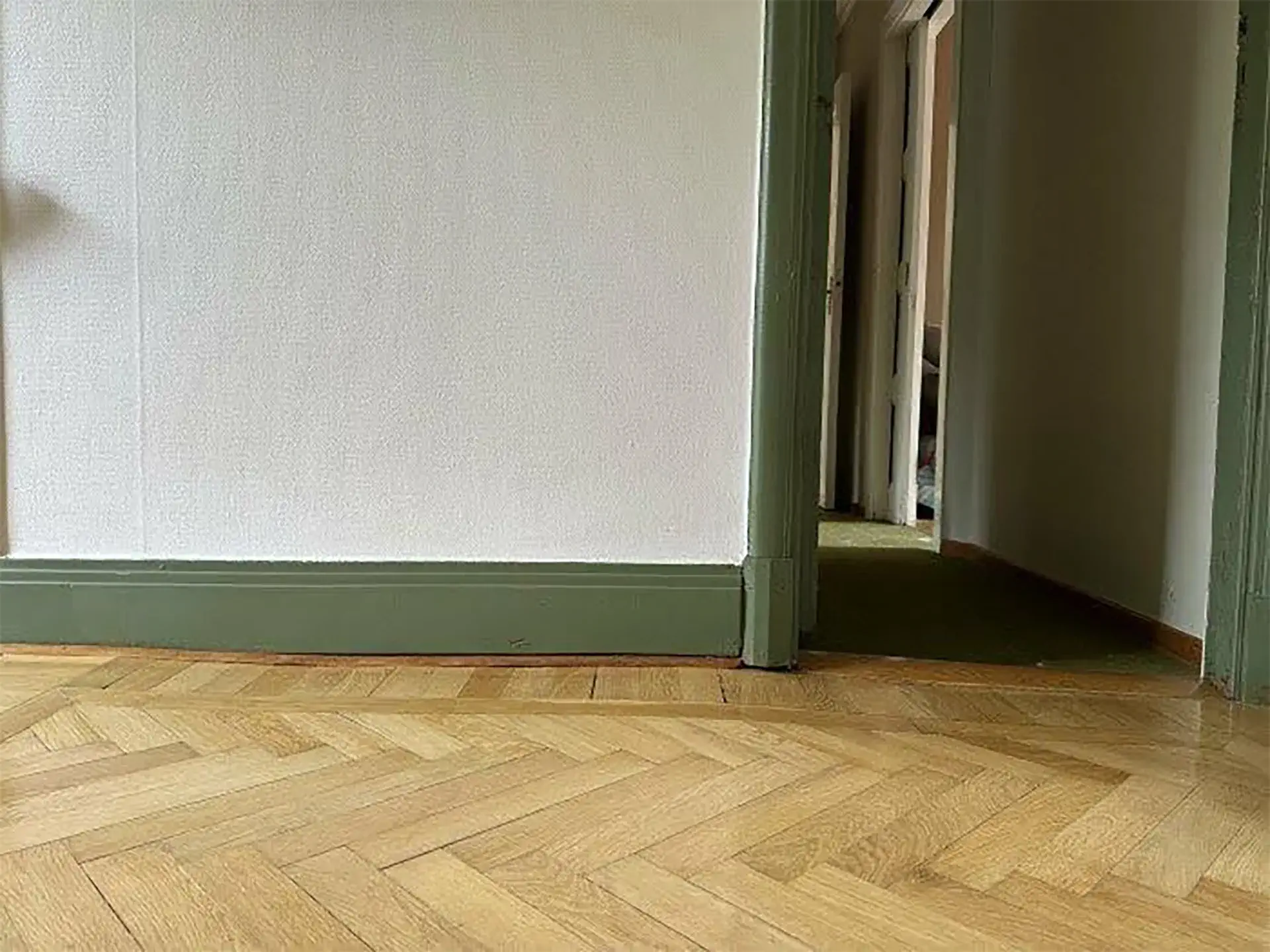 Uneven and sloping floors on the first floor of a property in Queens, NY
